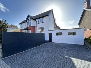 Photo 32- click for photo gallery